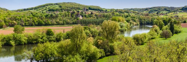 14844-france-Dordogne-La-Dordogne-le-chateau-de-Betou-l-eglise-et-le-village-de-Marnac-le-chateau-de-Mirabel-depuis-Mouzens-panorama-sentucq.h