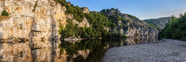 15082-france-Lot-La-Dordogne-sous-le-Pech-de-Pinsac-panorama-sentucq.h