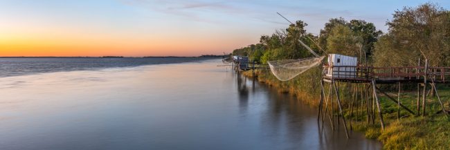 15133-france-Gironde-Carrelets-de-Roque-de-Thau-Gauriac-estuaire-de-la-Gironde-panorama-sentucq.h