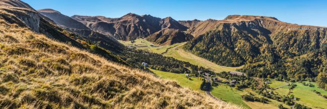 15232-france-Puy-de-Dome-Le-Sancy-vu-du-plateau-de-Durbise-panorama-sentucq.h
